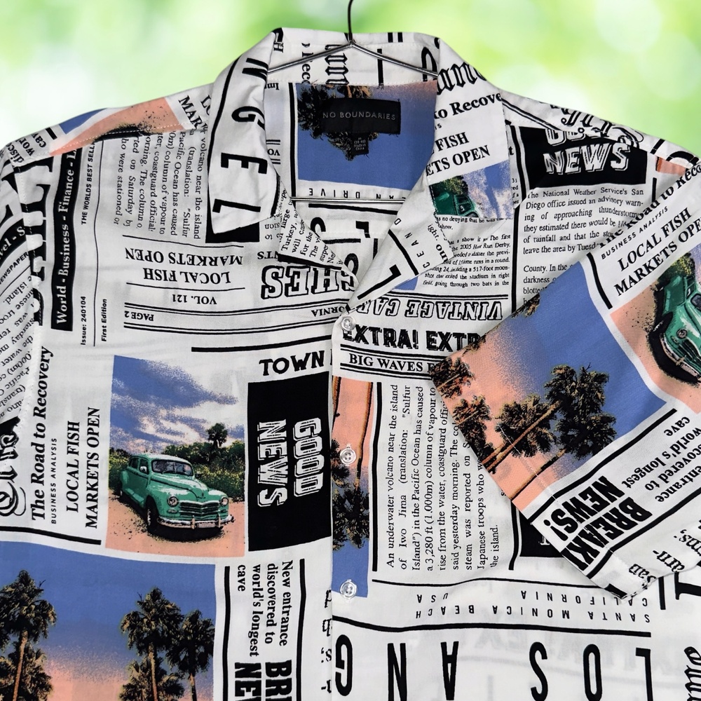 New NO BOUNDARIES Newspaper Print Camp Shirt Los Angeles California Rayon Size M